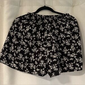 SHEIN shorts floral